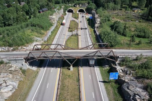 Sletta bru i Eidsvoll blir gjenåpnet med enveiskjørt trafikk