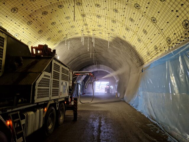 500 veggelementer montert i Bukkesteinshøgdtunnelen