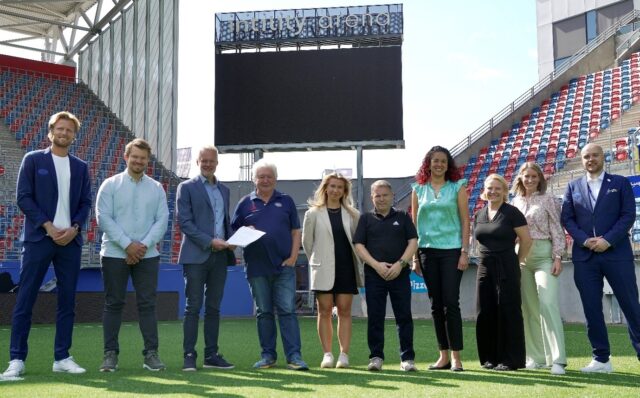 Eidsiva og Vålerenga skal gjøre fotballen grønnere