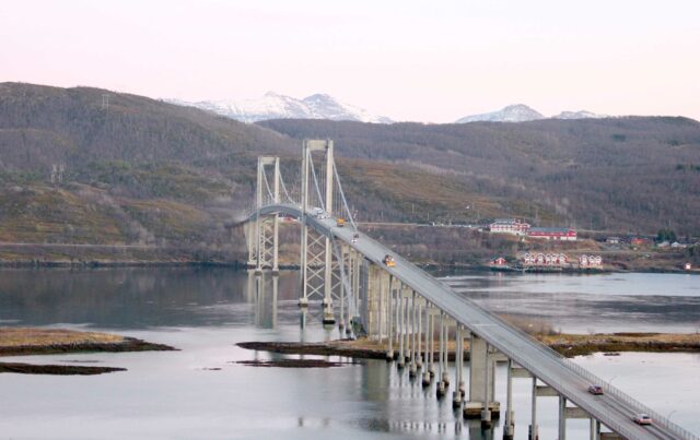 Skade på Tjeldsundbrua