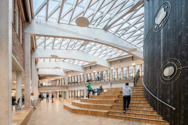 Førde vgs er nominert til prisen for Årets skolebygg