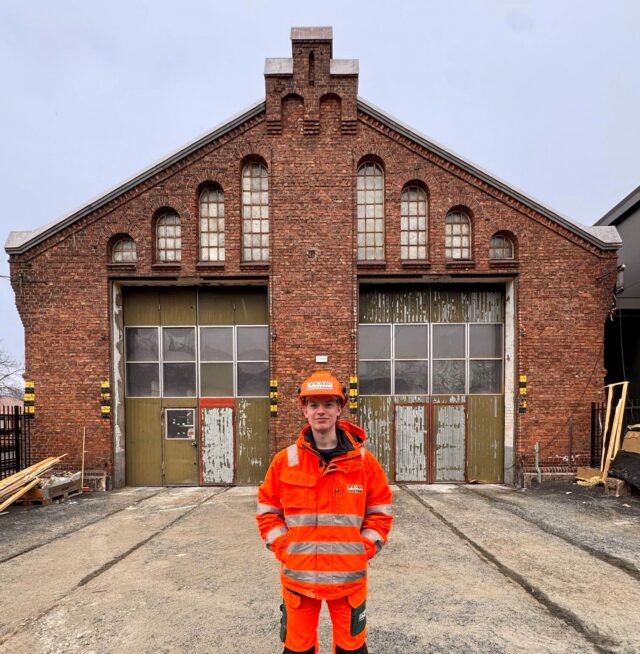 Peab Bogstrand rehabiliterer historisk lokstall i Narvik