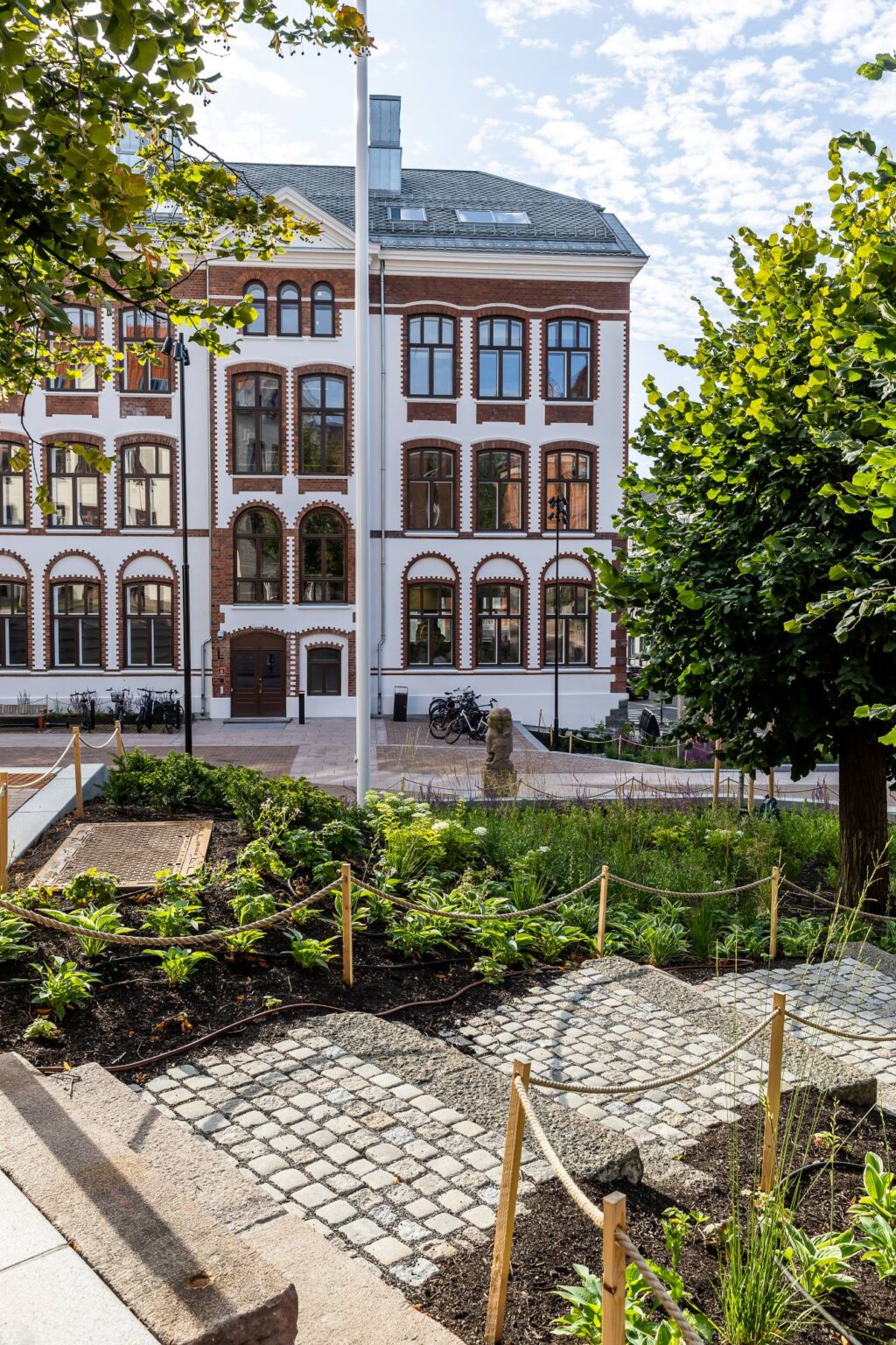 Hartvig Nissen Et Moderne Skoleanlegg Med Historisk Sjel Byggfakta hartvig-nissen-et-moderne-skoleanlegg-med-historisk-sjel-byggfakta
