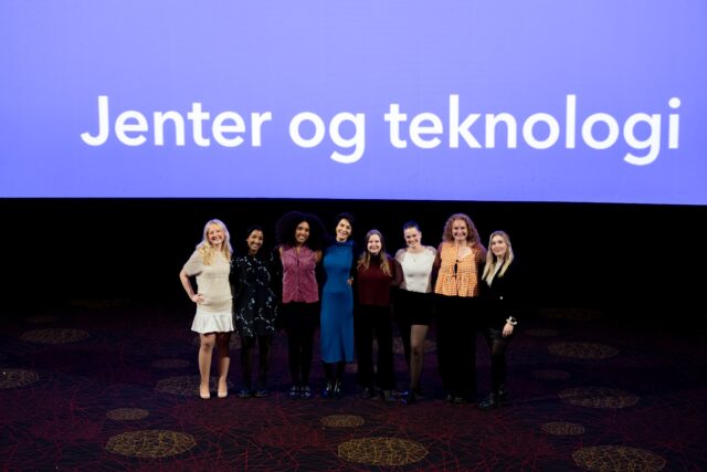 Reagerer på regjeringens kutt i støtte til Jenter og teknologi