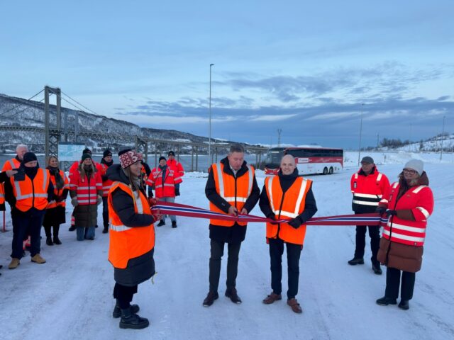 Åpnet viktig delstrekning E10 Tjeldsund bru – Steinsland