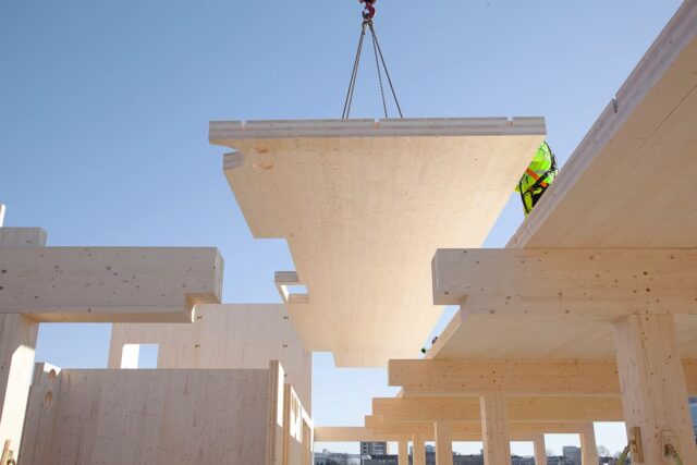 Lanserer ny veileder for industrielt trebyggeri